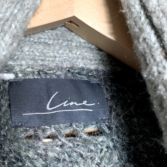 LINE Wool wrap - Picture 7 of 7